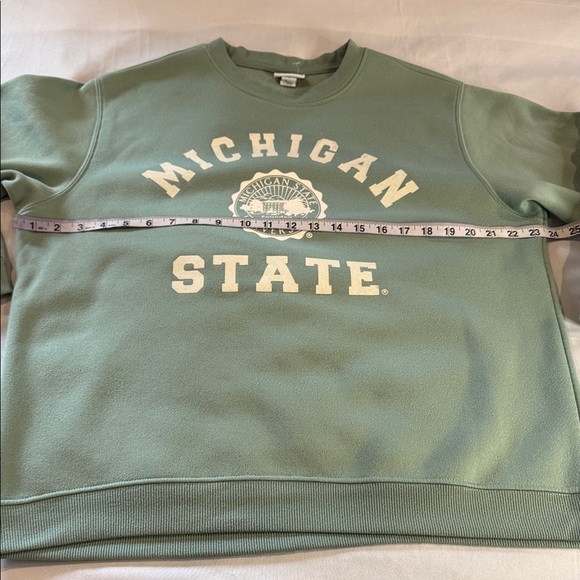 Green Michigan State Men's Sweater - Picture 3 of 9
